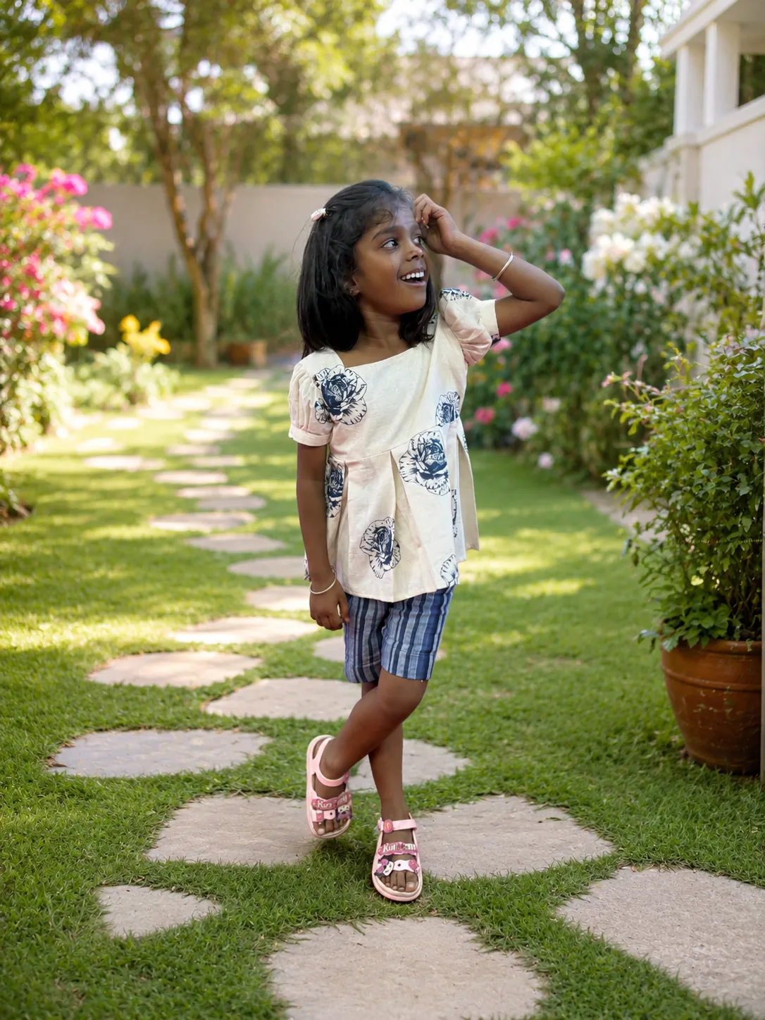 Blooming Joy – My Palm | JV Natural Foods and Herbs